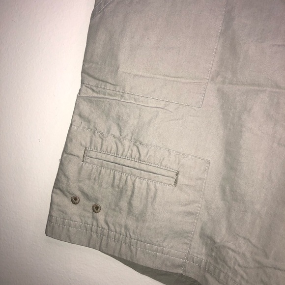 O’Neill Women’s Beige Shorts Size 11 - Picture 6 of 7